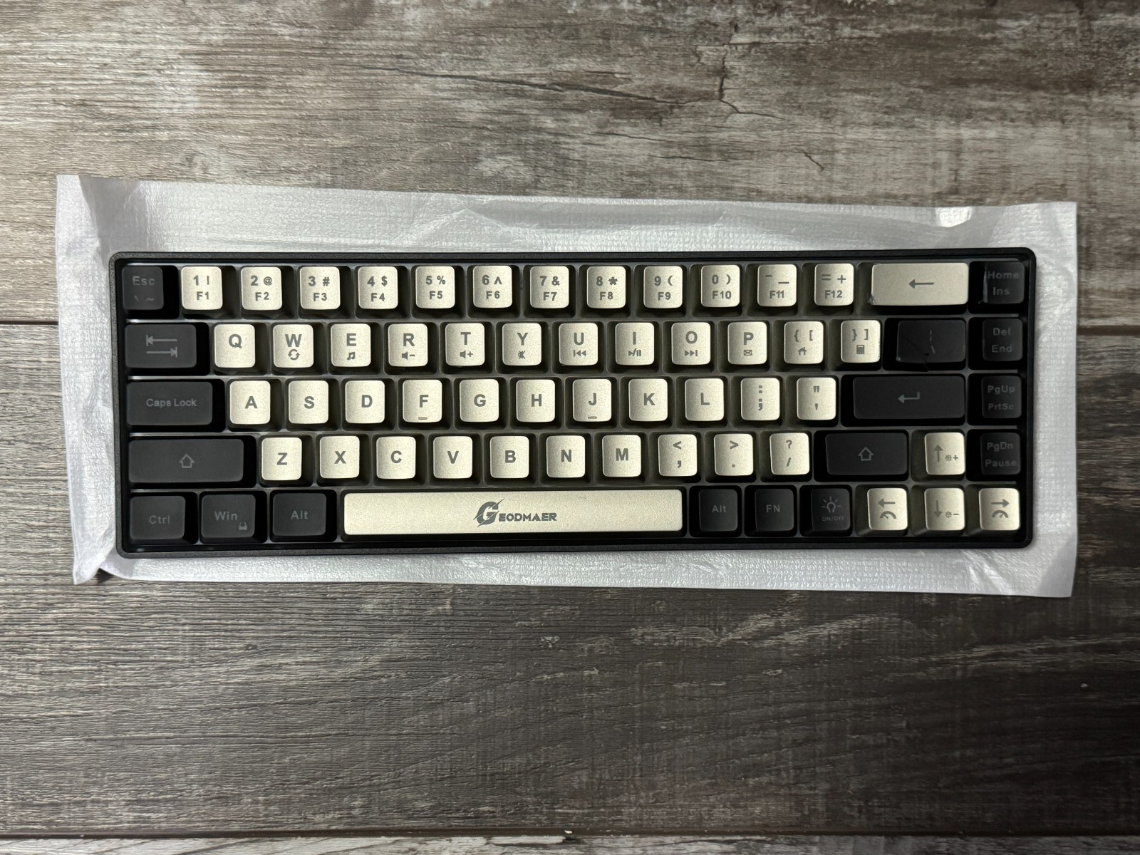 GEODMAER 65% Gaming Keyboard, Backlit 68 Keys, Compact & Anti-Ghosting