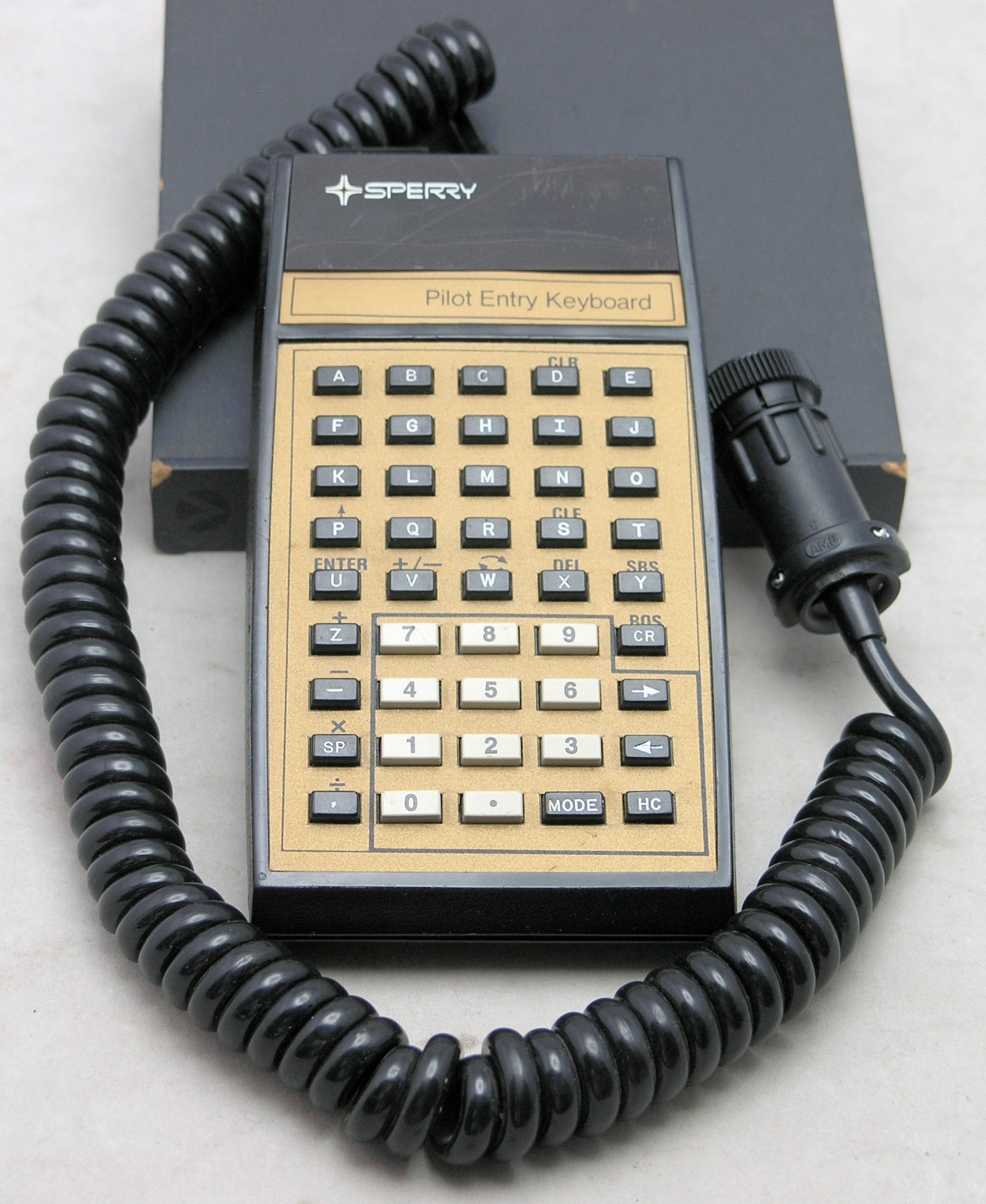 SPERRY FLIGHT SYSTEMS KB-3001 PILOT ENTRY KEYBOARD 1984