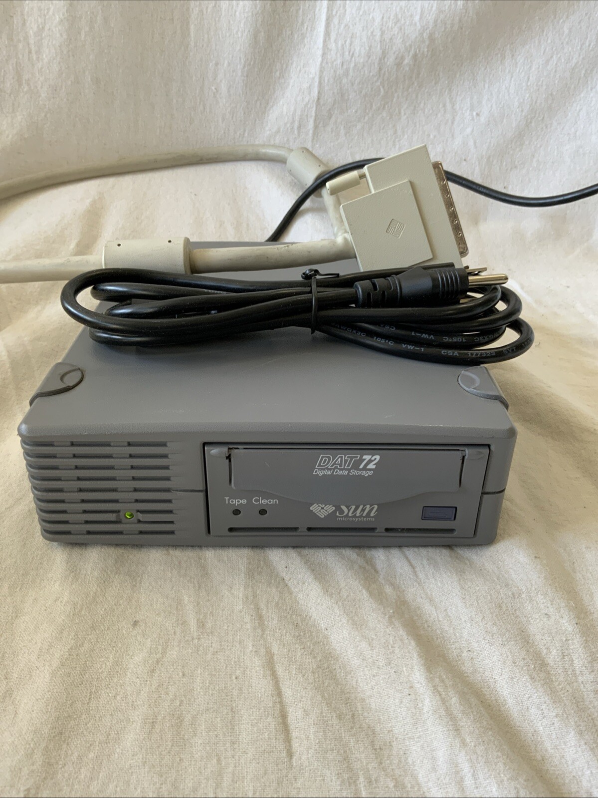 Sun Microsystems Dat72 External Tape Drive SCSI 36/72GB 380-1323-02