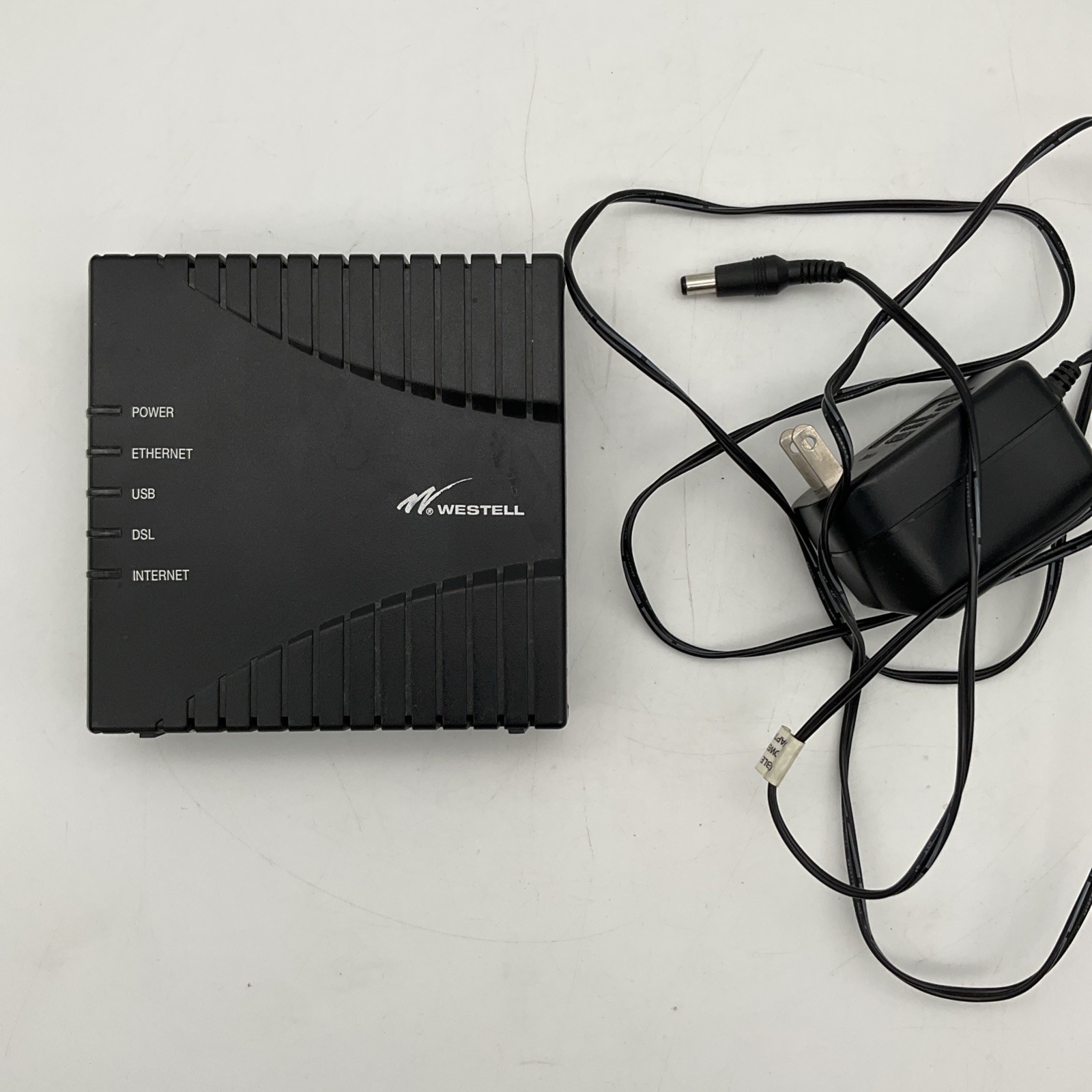 Westell E90-610015-06 DSL2 + Bridge  Router Modem Model 6100 with Power Supply