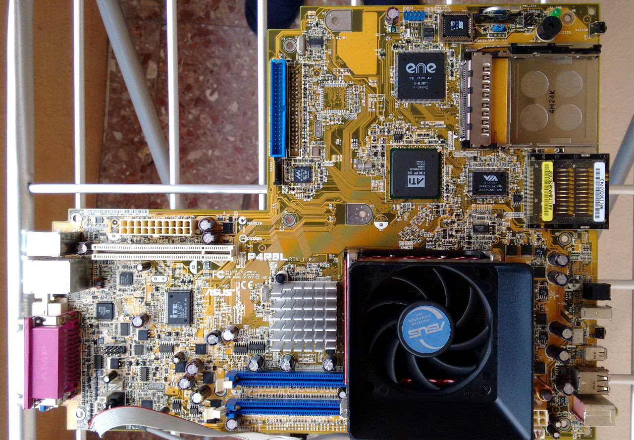 ASUS Pundit-R [P4R8L] +CPU + COOLER [SOCKET 478] Placa base motherboard BAREBONE