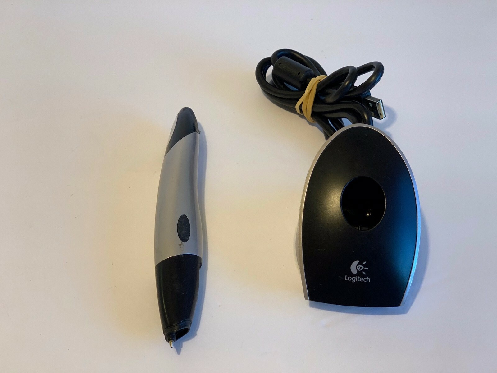 Logitech P-UB7 Cradle for IO Personal Digital Pen (866068-0000)