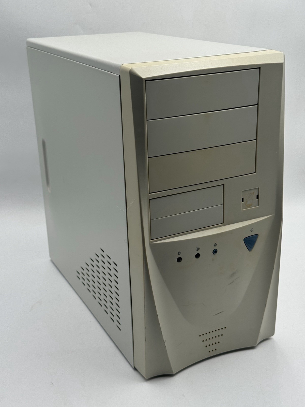 Vintage Retro ATX Beige Computer Case Sleeper Build