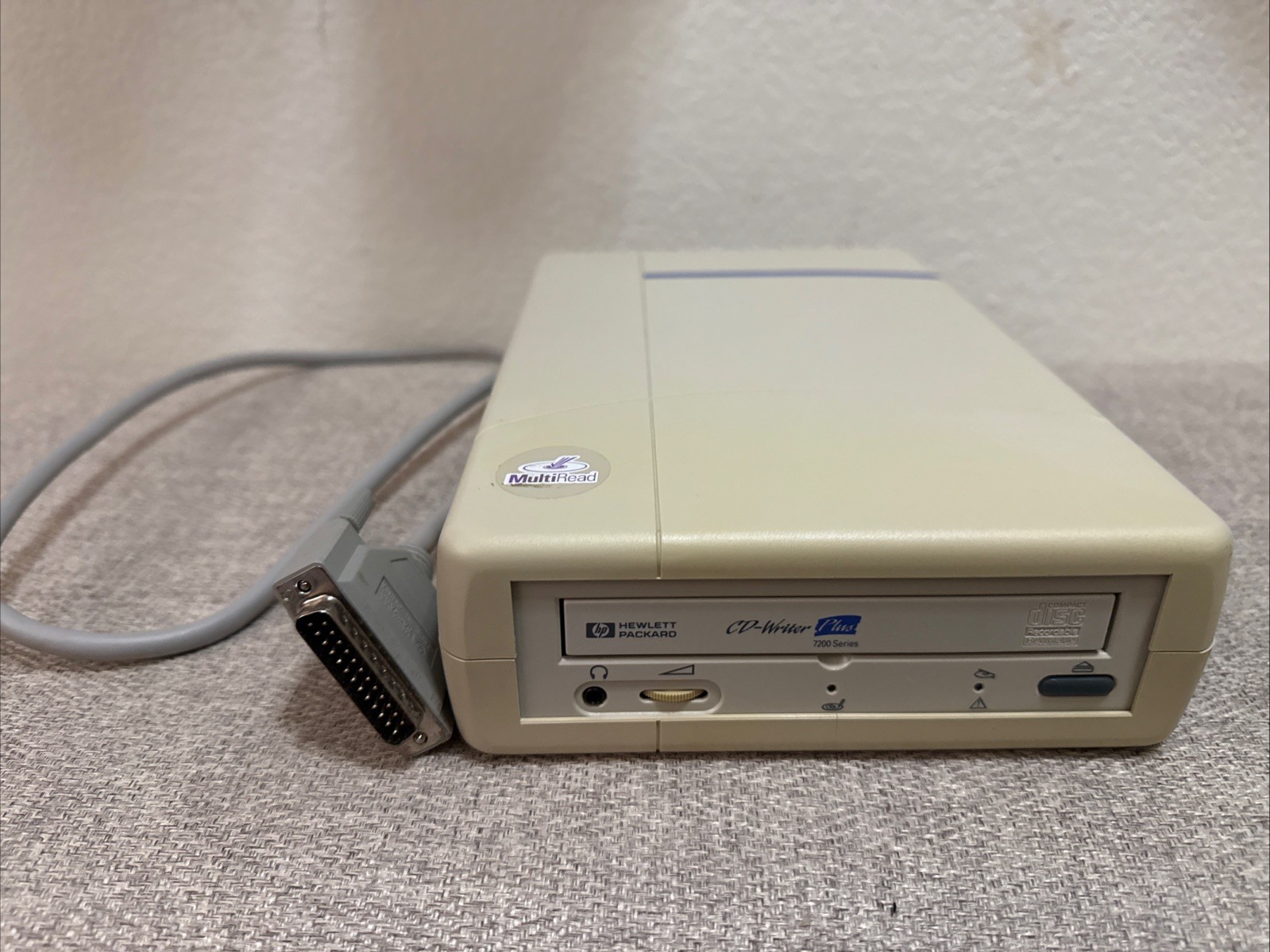 C4381A HP CD-Writer Plus 7200e 2X/2X/6X Parallel CD-RW Optical Drive, For Parts