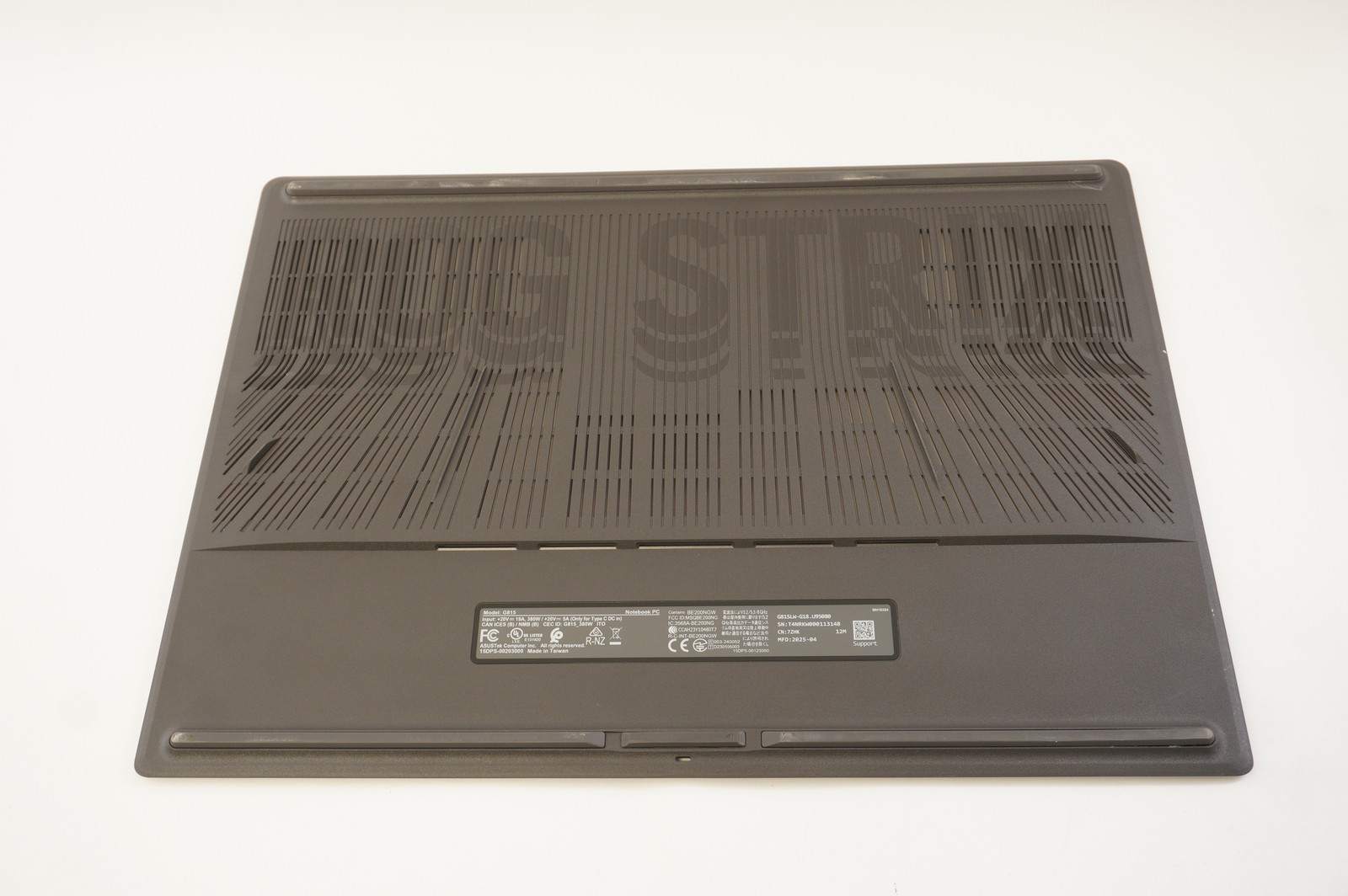 90NR0LK2-R7DP11 Asus Bottom Base Cover G815LW-G18.U95080