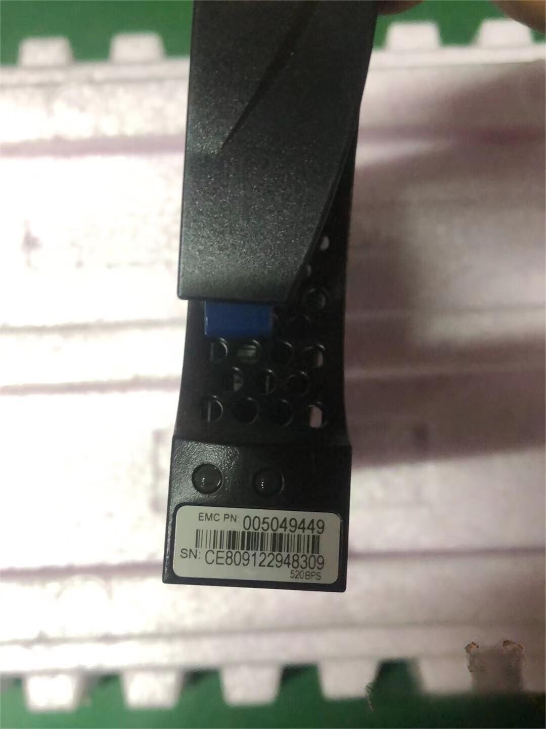 005049449 EMC 2TB 7.2K 6G SAS 3.5 LFF HOT-SWAP FOR VNX5300 5500 5700