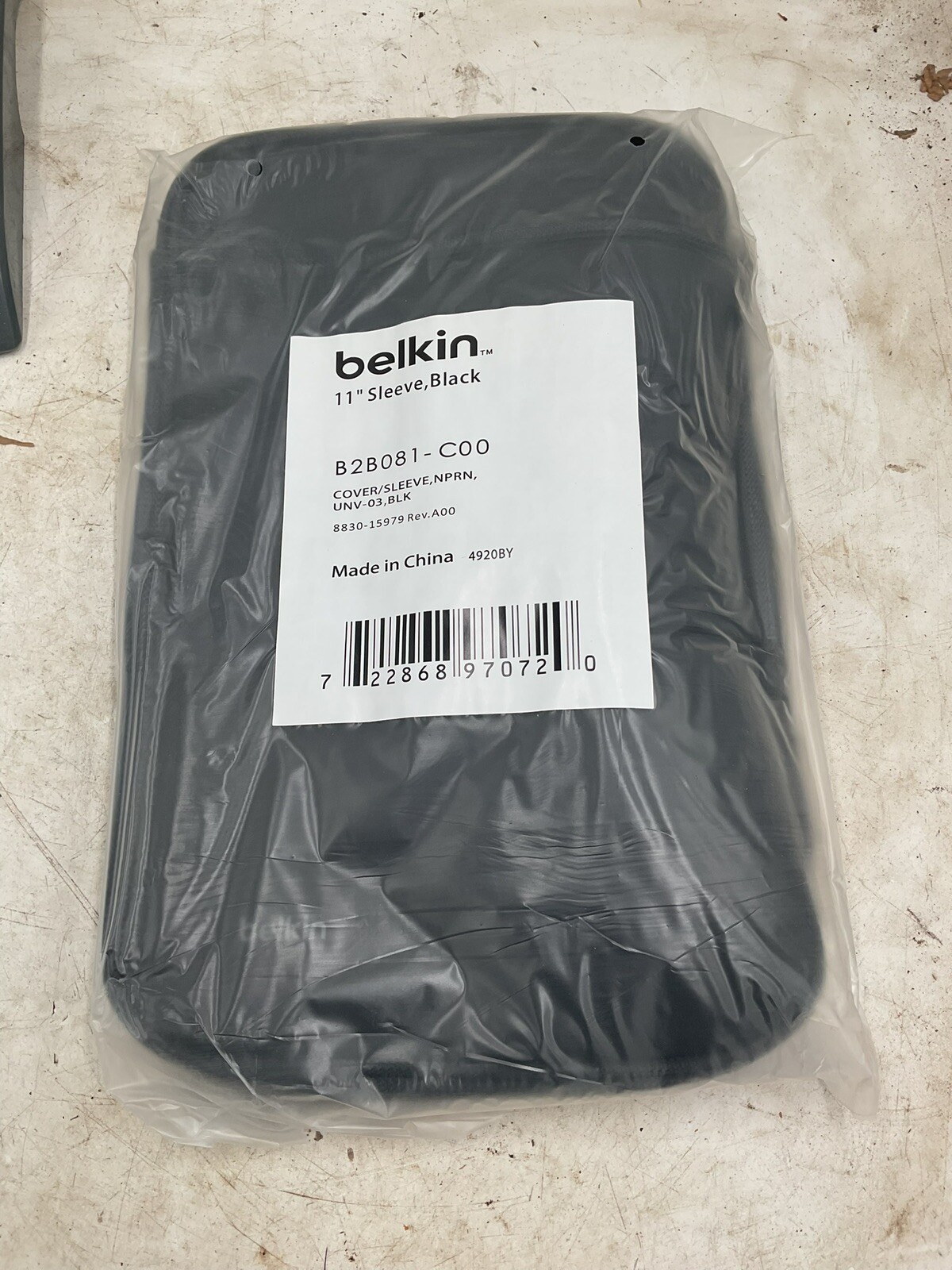 Belkin Carrying Case for 11" Chromebook MacBook B2B081-C00