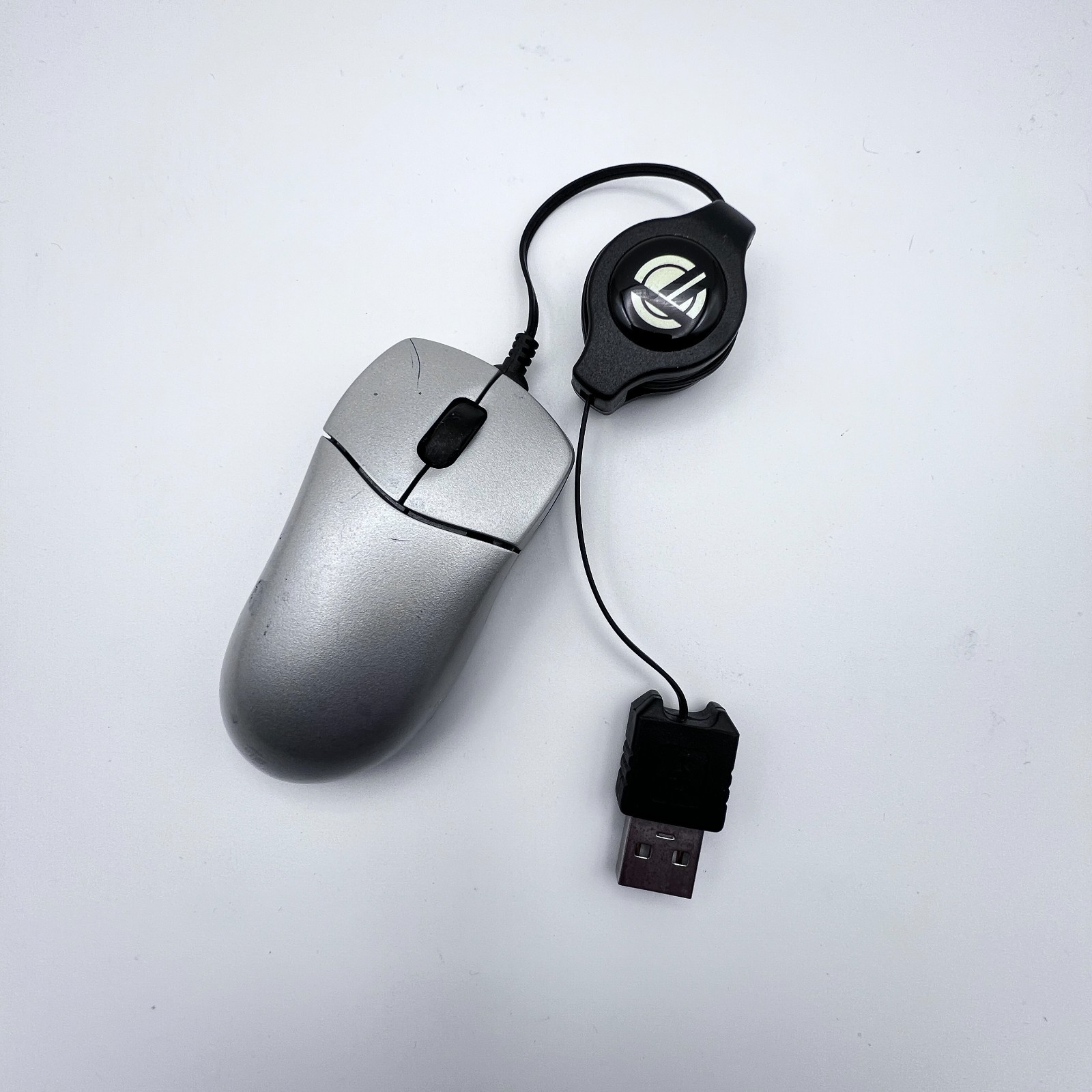 Targus Ultra-Mini Retractable Optical Mouse PAUM01U - TESTED
