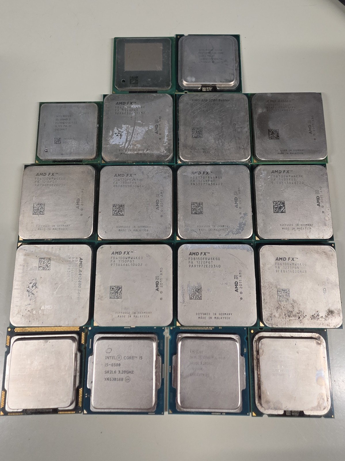 lot of 18 AMD FX, INTEL Desktop Processor Parts Repair