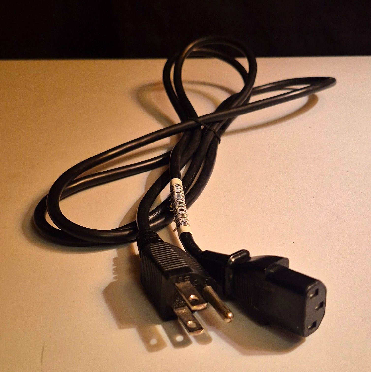 ISHENG SP-305F Fused 6 ft Power Cable 3-Prong to 2-Contact AC Female Black