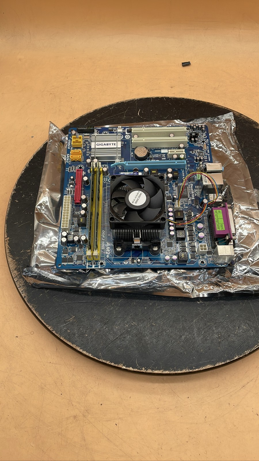 Gigabyte GA-M61PME-S2P AMD AM2 Motherboard w/ RAM & Cooler Bundle Unit