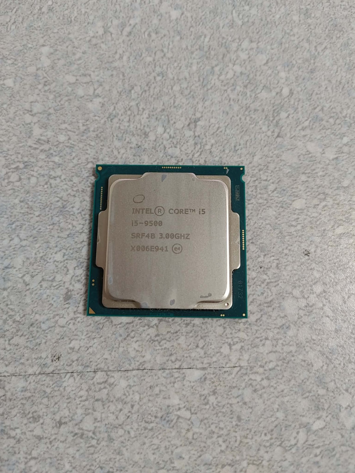 Intel Core i5-9500 9th Gen. 3.00GHz 6-Core Desktop CPU LGA1151 SRF4B