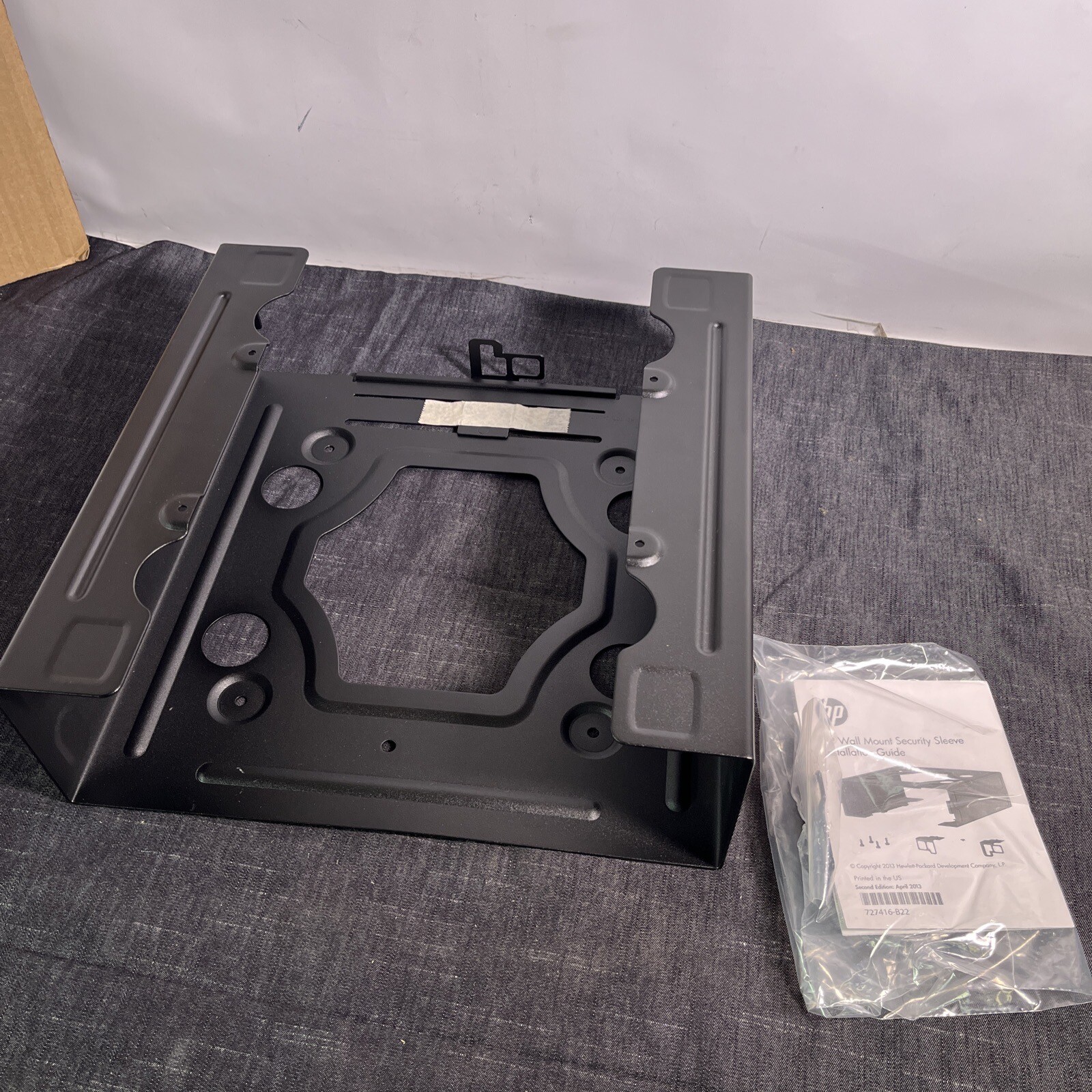 HP 2013 Small Form Factor Wall Mount Security Sleeve/ FOK75AA