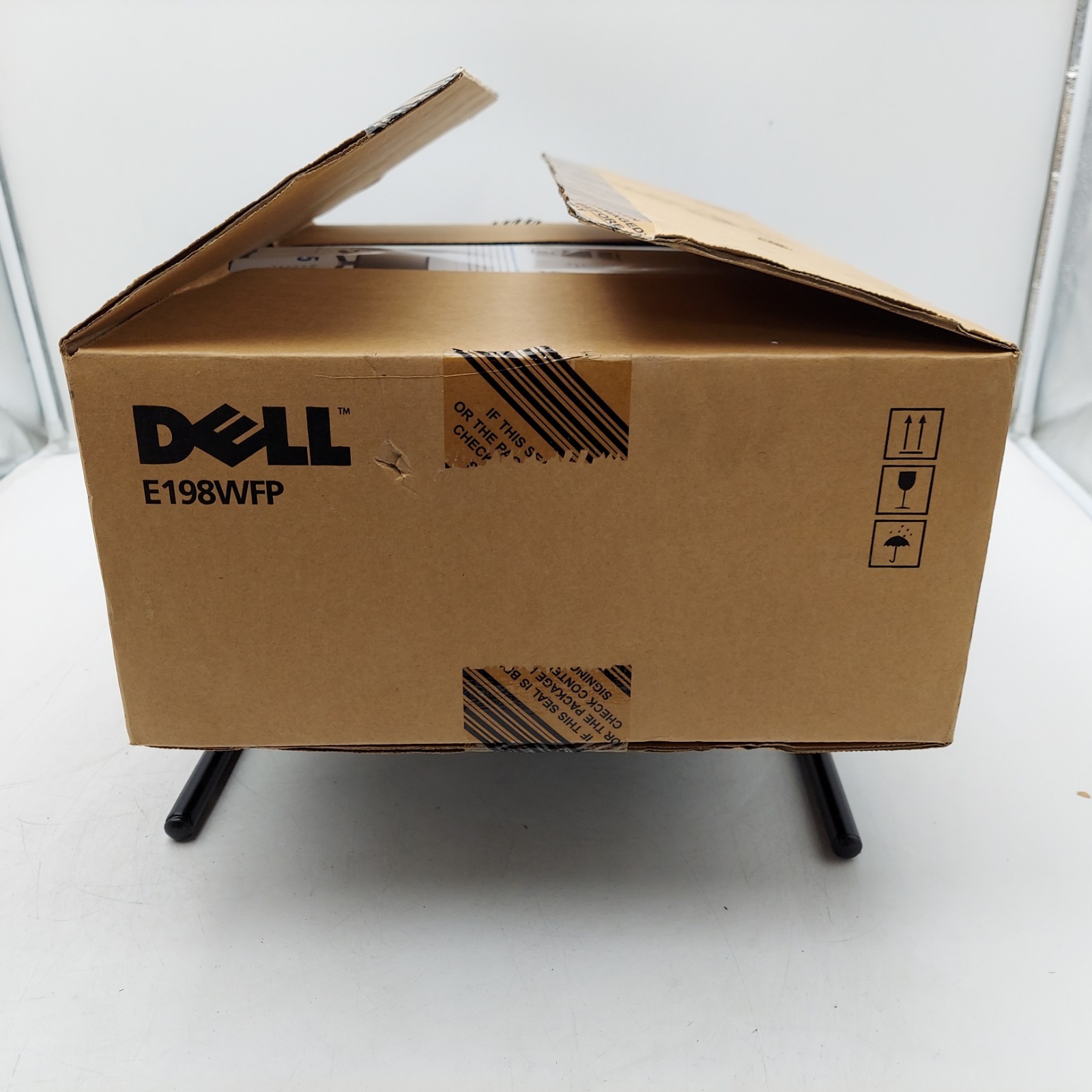 Dell 1908-WFP E1908WFP MONITOR AND STAND