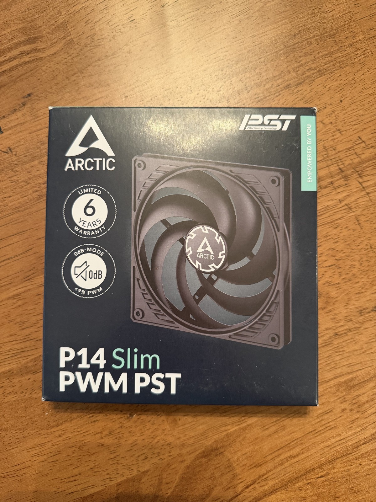 ARCTIC P14 SLIM PWM PST Case Fan 140 mm PWM Sharing Technology PC extra slim