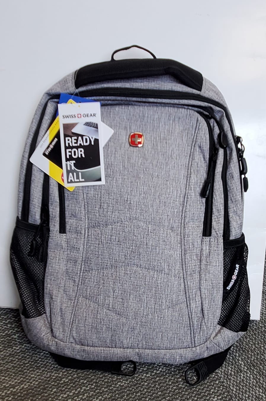 SwissGear Cecil 5505 Laptop Backpack, Light Heather Grey, 18-Inch  Brand New