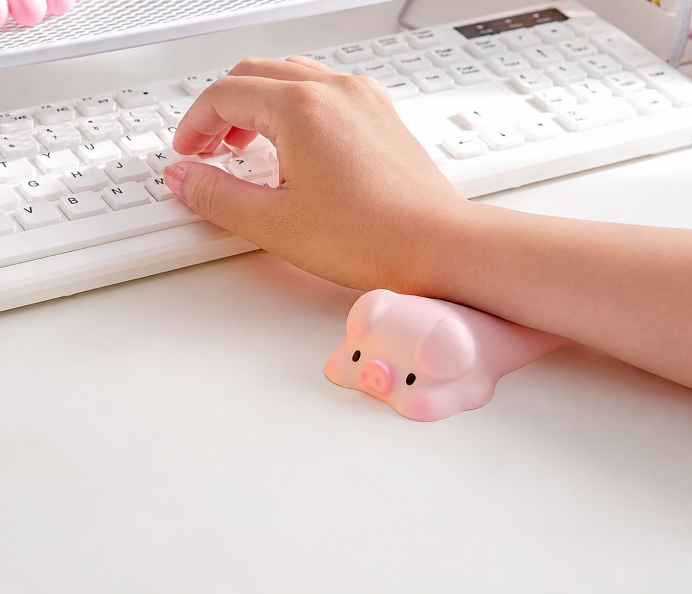 Cute Ergonomic Pig Wrist Rest Support Slow Rising PU Cushion Computer Desk t1