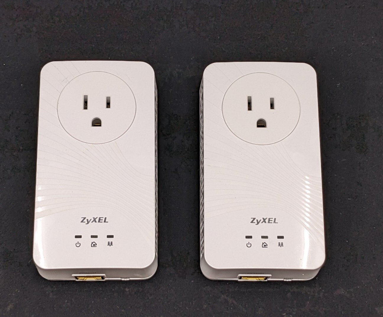 Zyxel PLA5215 Power-Line Ethernet Adapter - 2 units