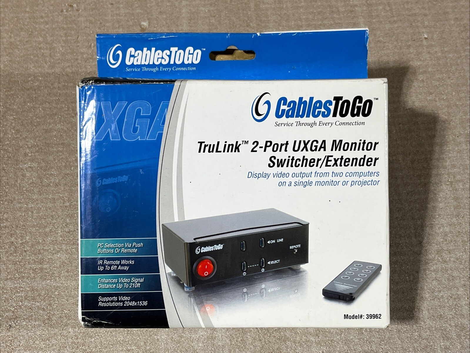 CablesToGo™ TruLink 2-Port UXGA Monitor Switcher/Extender 39962 Brand New In Box