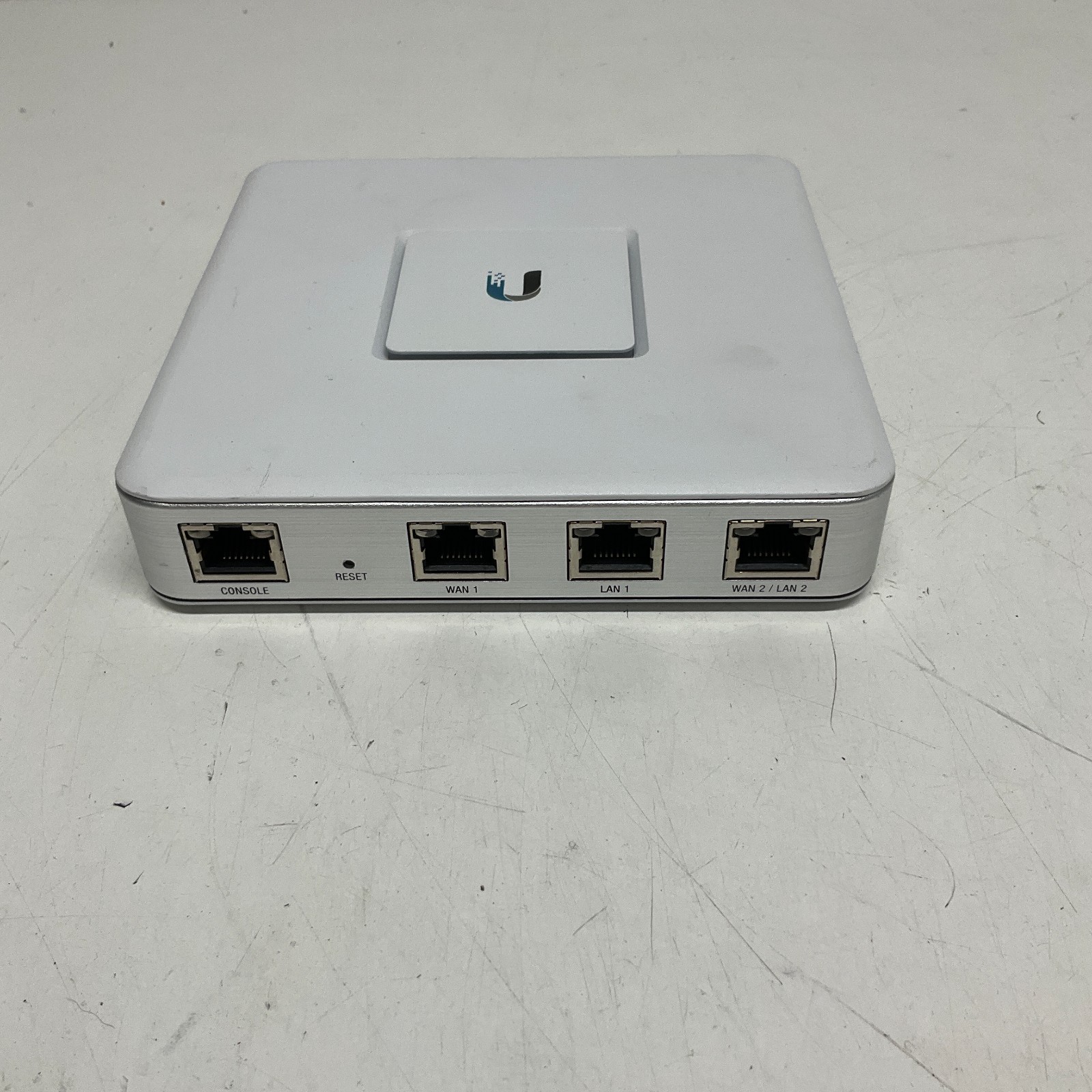 Ubiquiti Networks UniFi Security Gateway USG 3-Port Gigabit Firewall/VPN