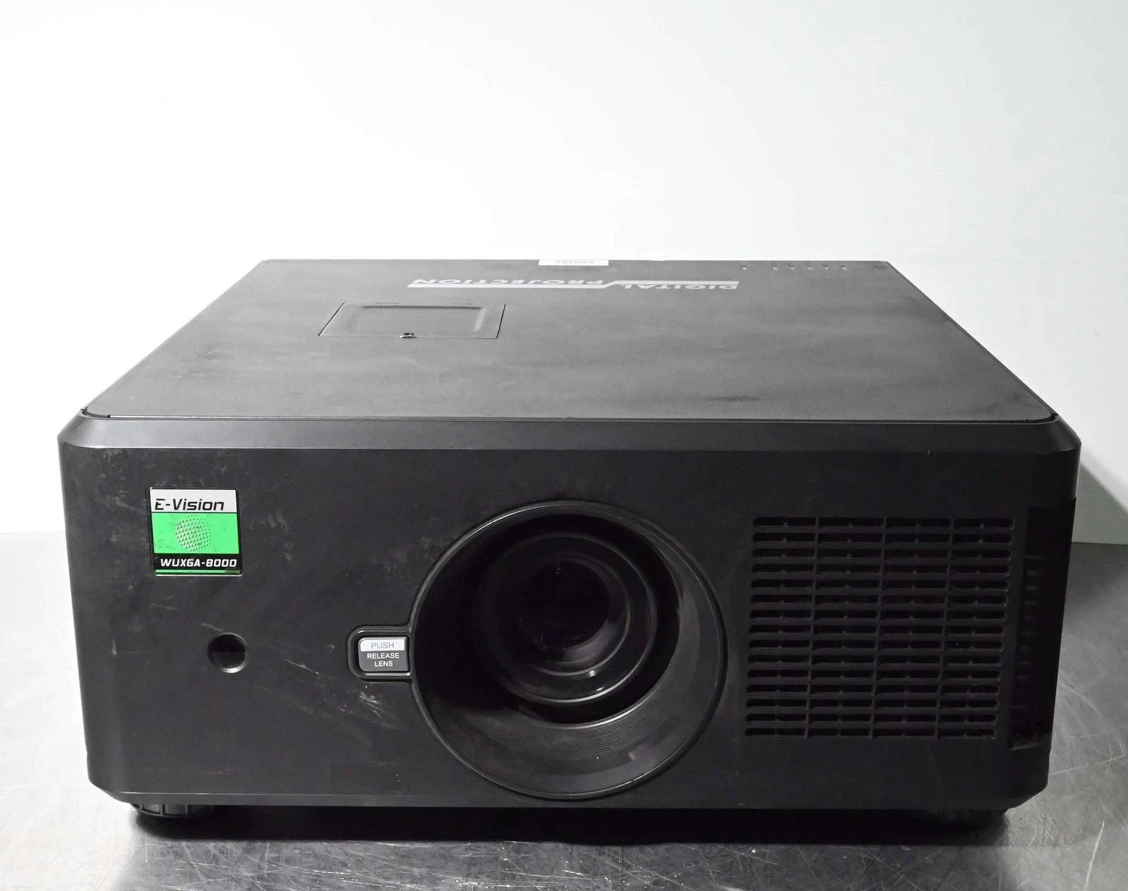 Digital Video Projector E-Vision WUXGA8000 8000 Lumens 1920x1200 DLP Excellent