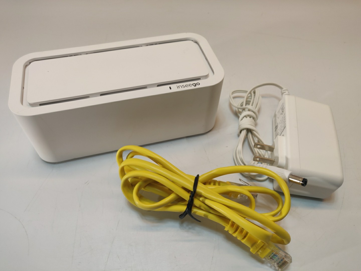 Inseego Wavemaker FX2000-3 5G Indoor Wi-Fi Router - White *CARRIER UNKNOWN*