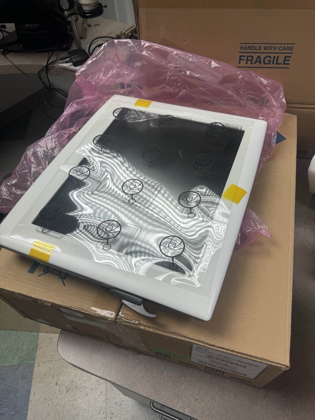 Elo Et1727l 17” Touch Screen Monitor In Box