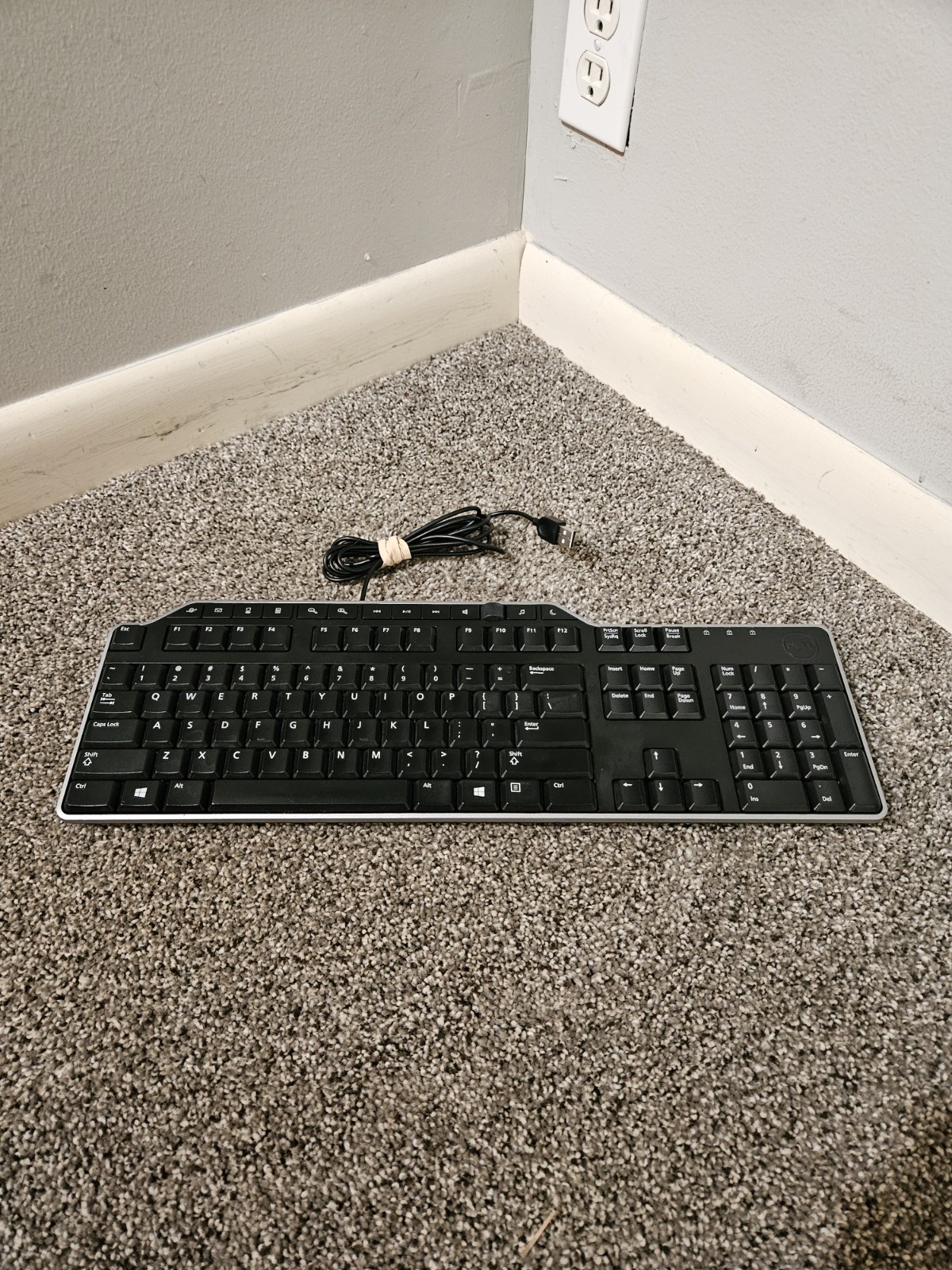 Dell KB522 Wired Business Multimedia Keyboard USB Black - Tested