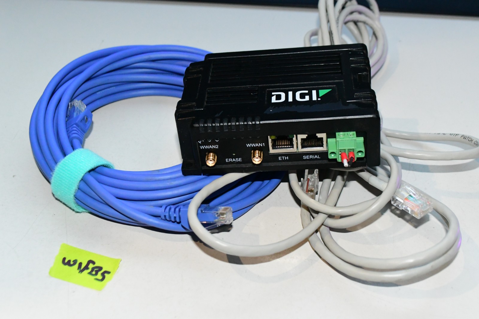 Digi IX10 Industrial Cellular Router LTE Global IX10-00N4 W LONG CABLES W1FB5
