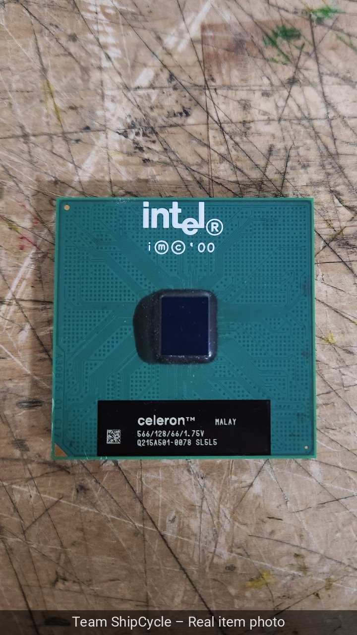 Vintage Intel CELERON 566MHz 66MHz 128K  175V CPU RB80526RX566128 SL5L5 G2U
