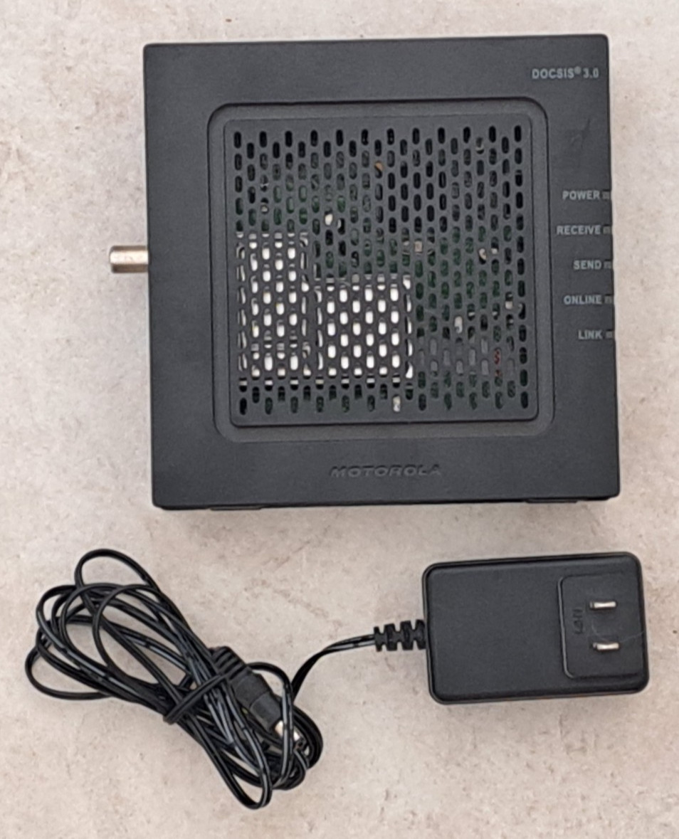 Motorola SURFboard SB6120 DOCSIS 3.0 Cable Modem with Power Adapter