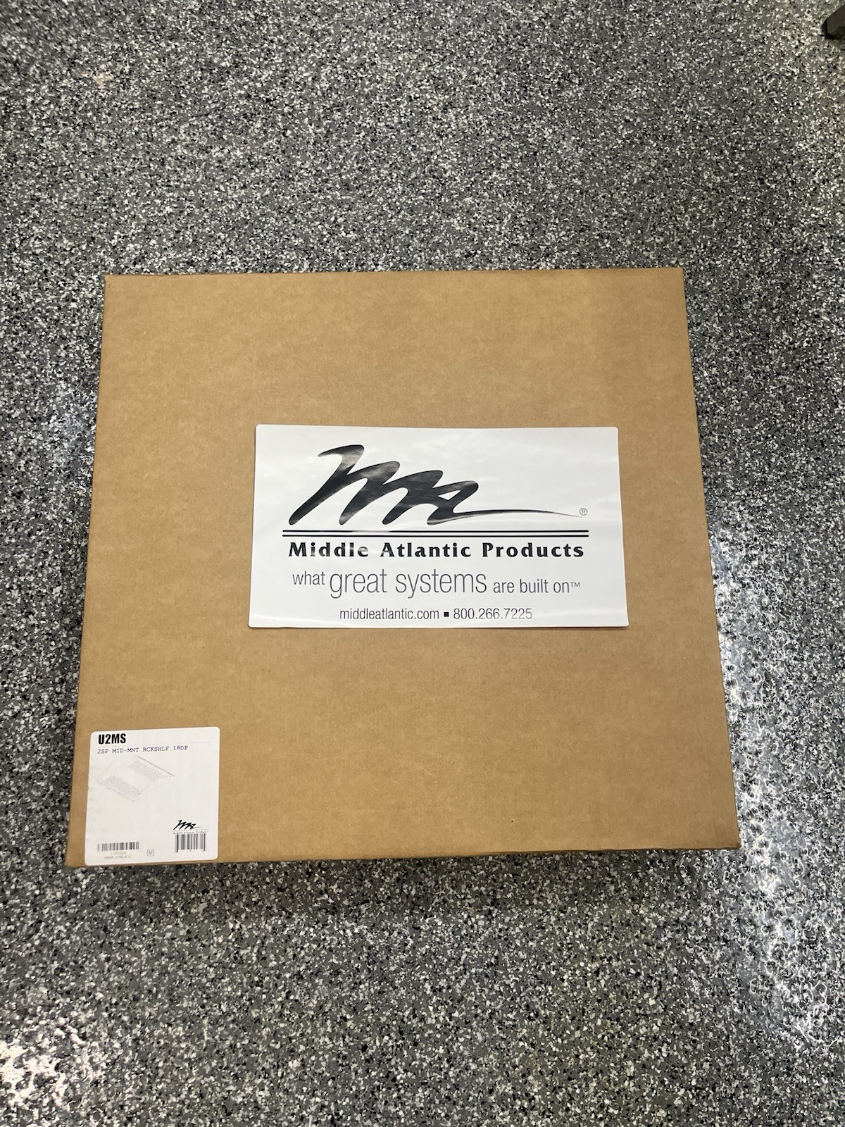 Mid Atlantic Products U2MS 2SP Vented Center Mount Utility Rackshelf
