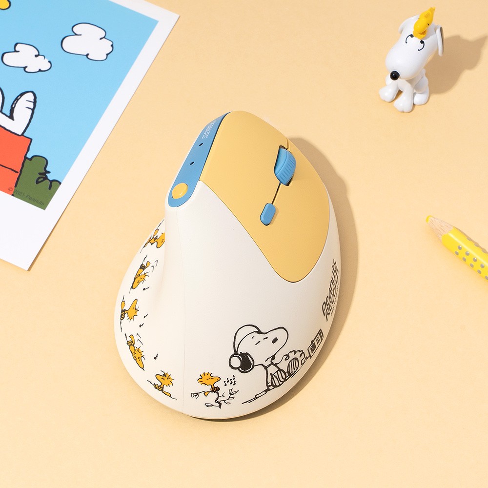 ROYCHE Peanuts Snoopy Mini Vertical Mouse Wireless Bluetooth NEW