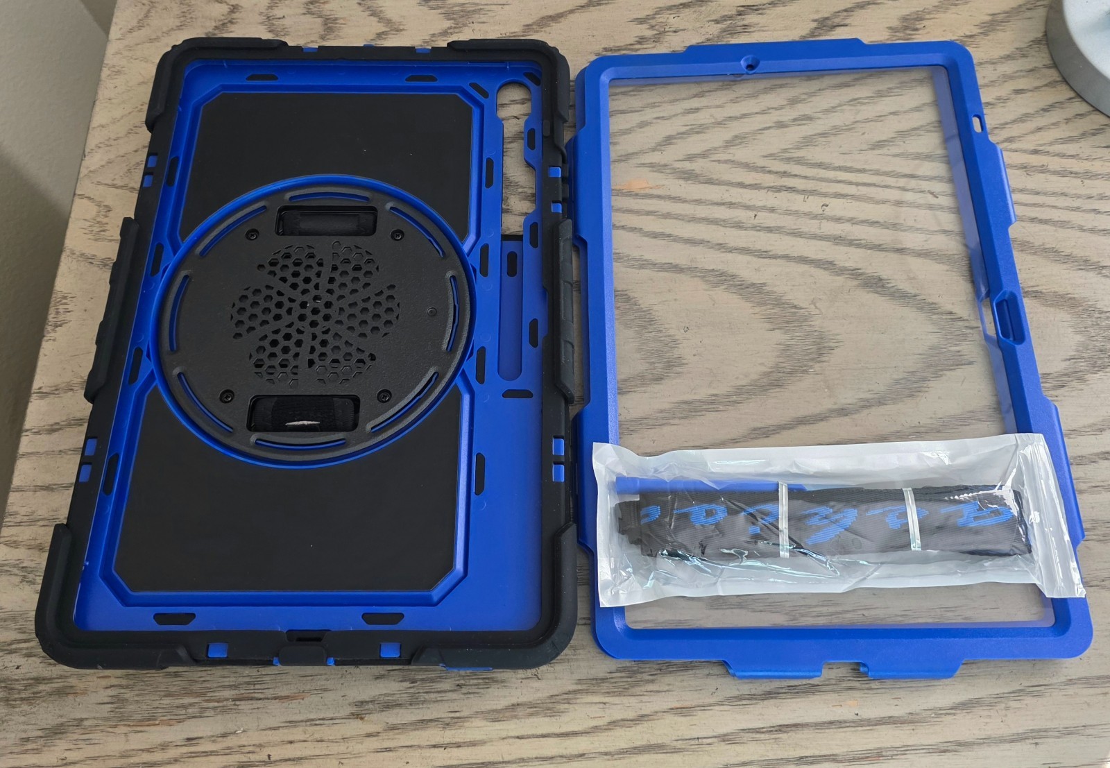 SEYMAC Rugged Case for Samsung Galaxy Tab S10 FE+ 13.1" Screen Never Used