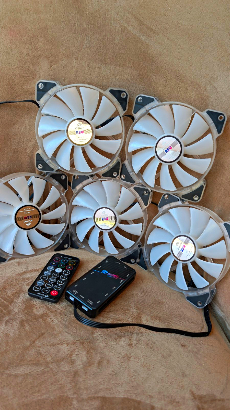 Bykski 120mm White Case Fans 5-Pack w/ Controller Remote, 3-Pin Multicolor