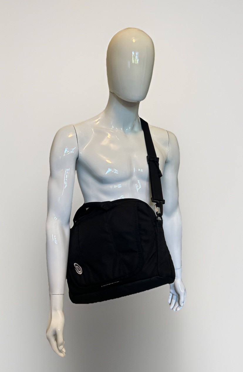Timbuk2 Black Nylon Tablet Laptop Messenger Shoulder Crossbody Bag Travel Pack