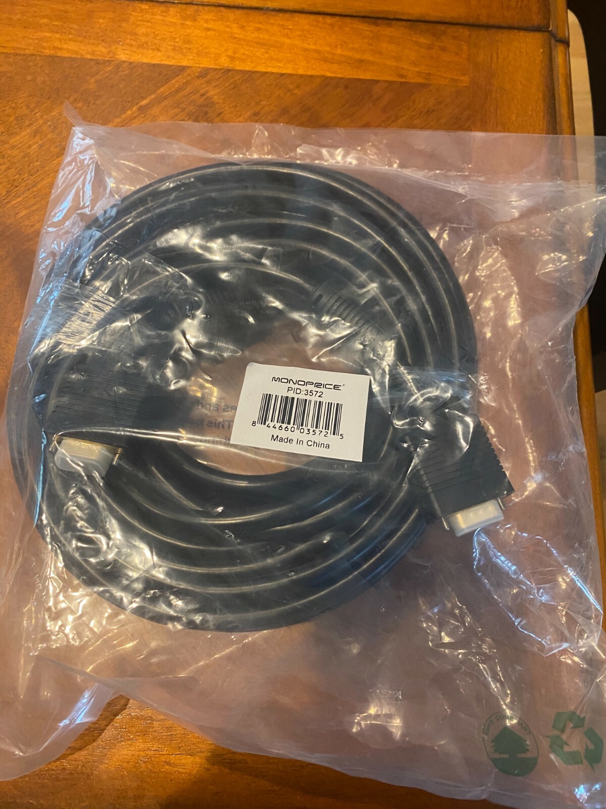 Monoprice 50ft Super VGA M/M CL2 Rated (For In-Wall Installation) Cable with Fer