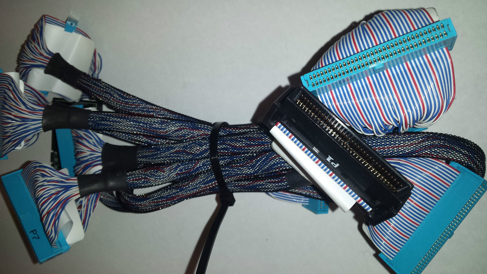 New SCSI Ultra2 LVD & Ultra Wide SCSI3 M/F WITH TERMINATION & 8 F CONNECTORS