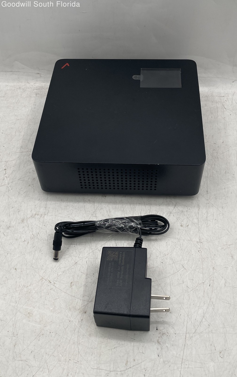 Verizon Wireless 4G LTE ASK-SFE116 Network Extender W/ Power Supply Untested