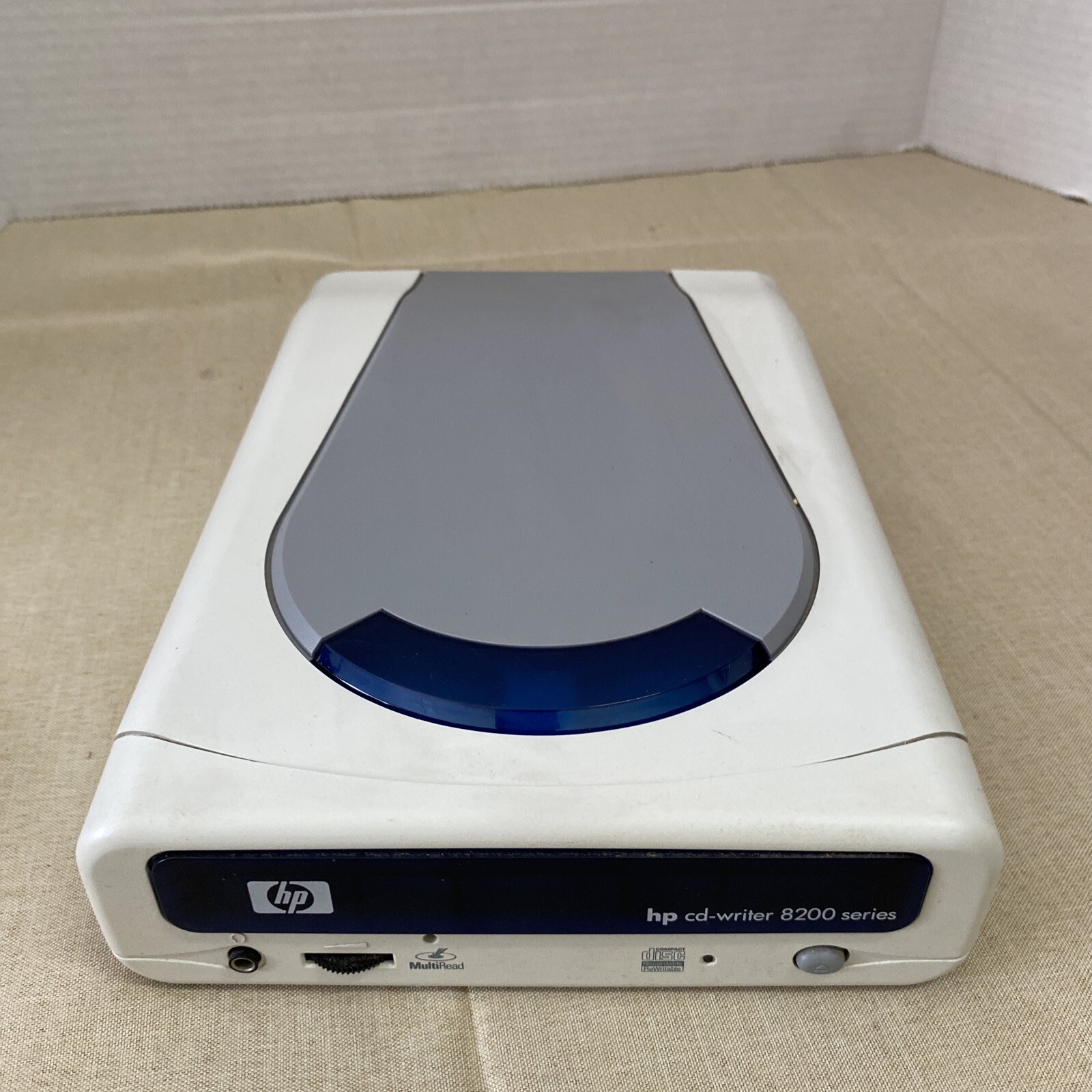 HP CD-Writer 8200 Series C4489A AS IS Untested. FP