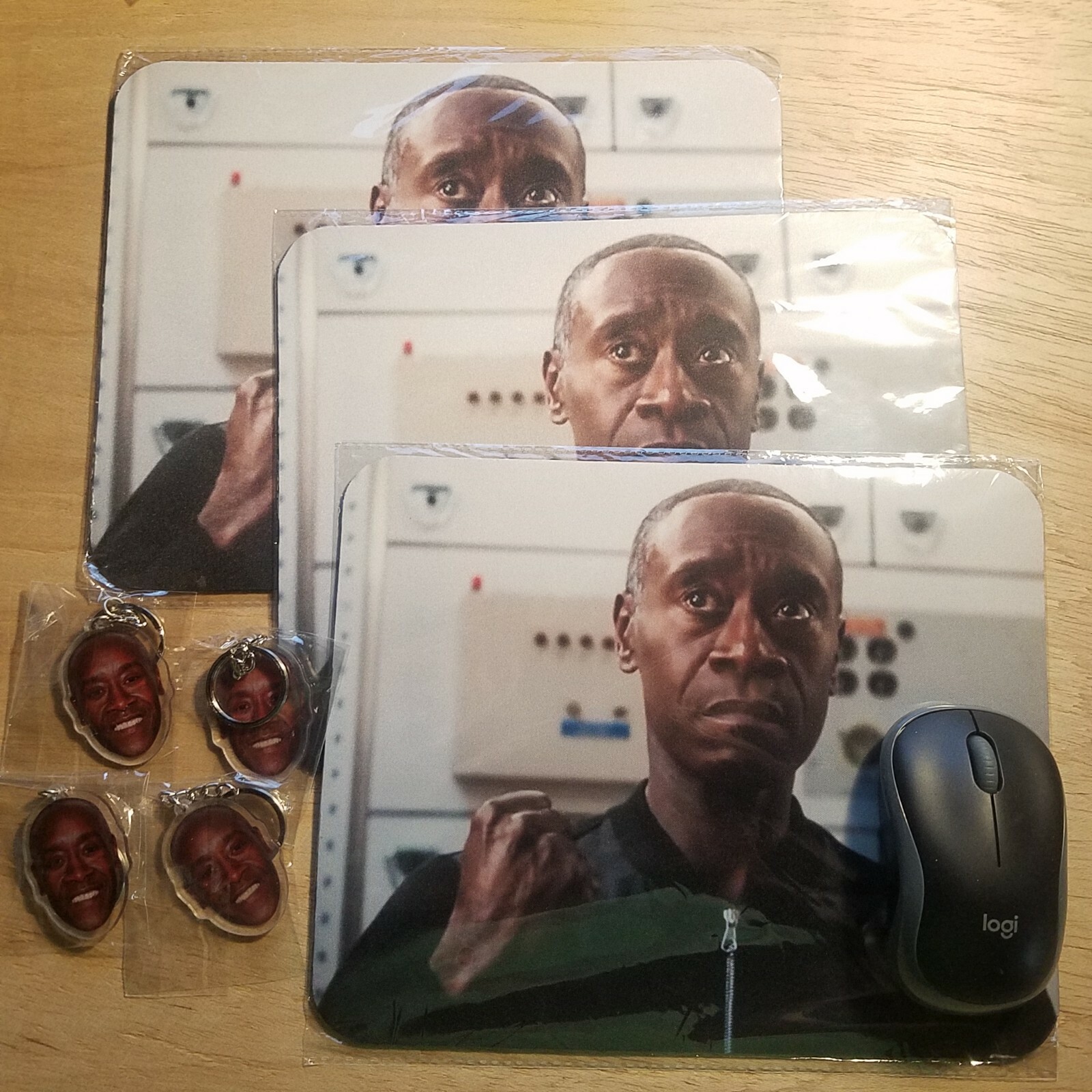 Don Cheadle mousepad + acrylic keychain / Avengers Endgame / choking baby Thanos