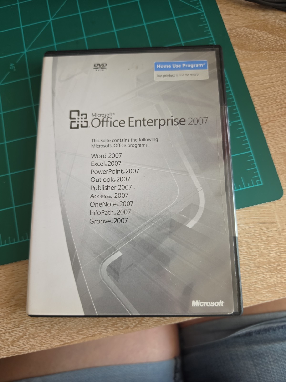 Microsoft Office Enterprise 2007 PC DVD Software Suite Word Excel PowerPoint Key