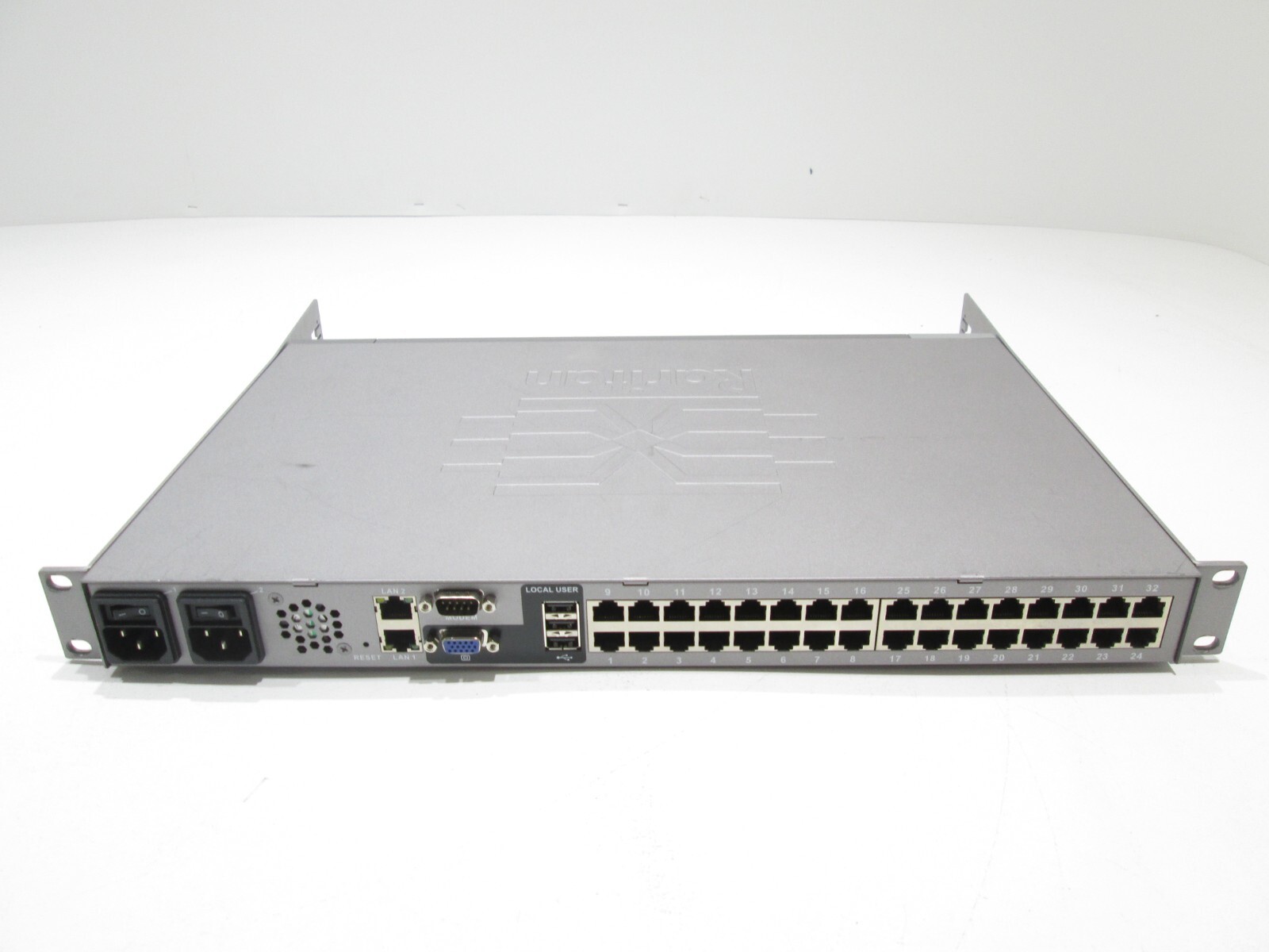 (2) Raritan KX2-232 DKX2-232 32 Port KVM over IP Switch