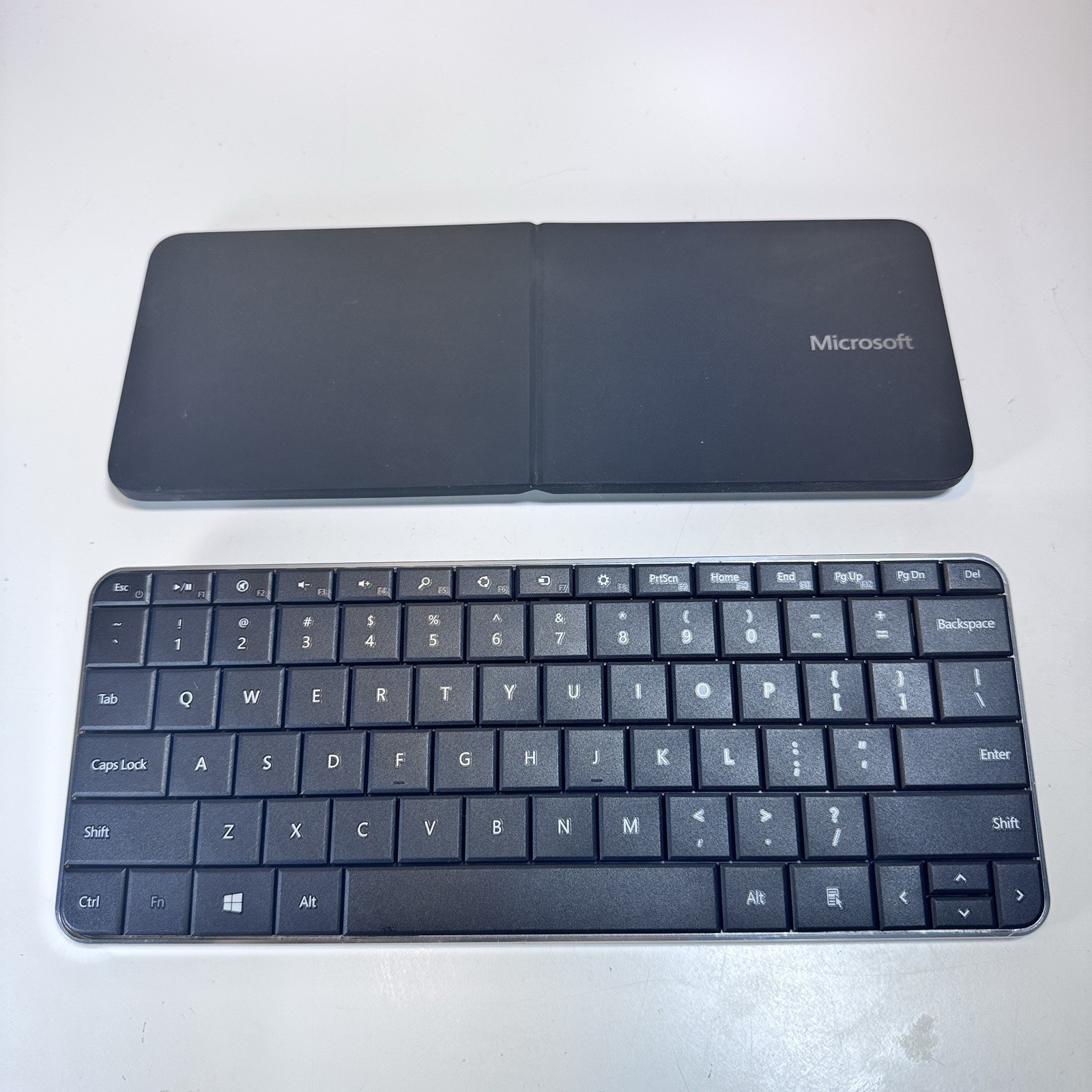 Microsoft Wedge Mobile Keyboard W/ Cover Bluetooth KT1120 Tested Works Win/Mac