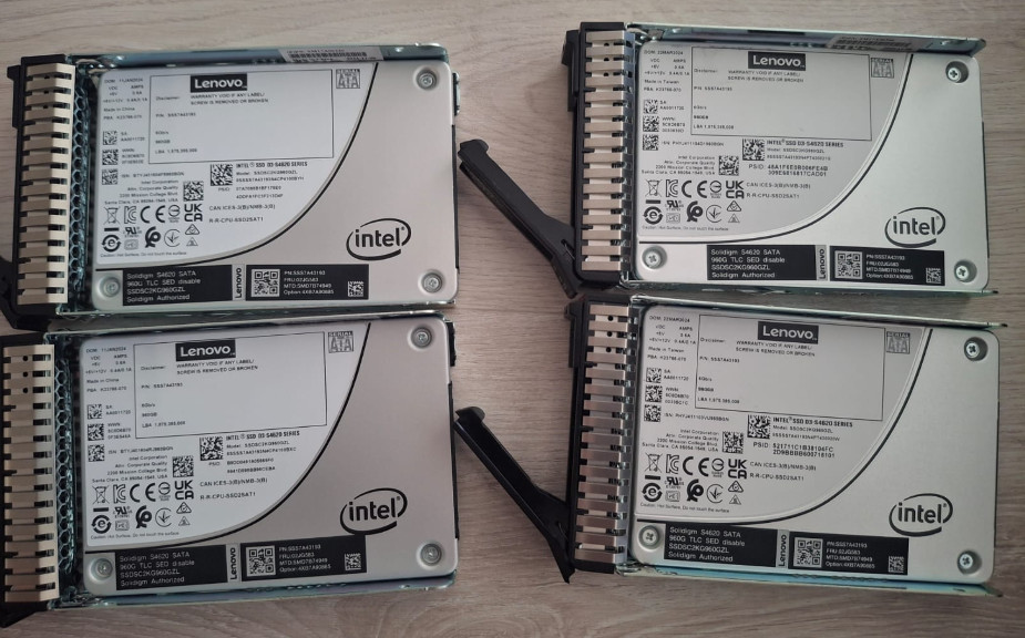 4XB7A90885 ThinkSystem 2.5" VA 960GB Mixed Use SATA 6Gb HS SSD v2 02JG583
