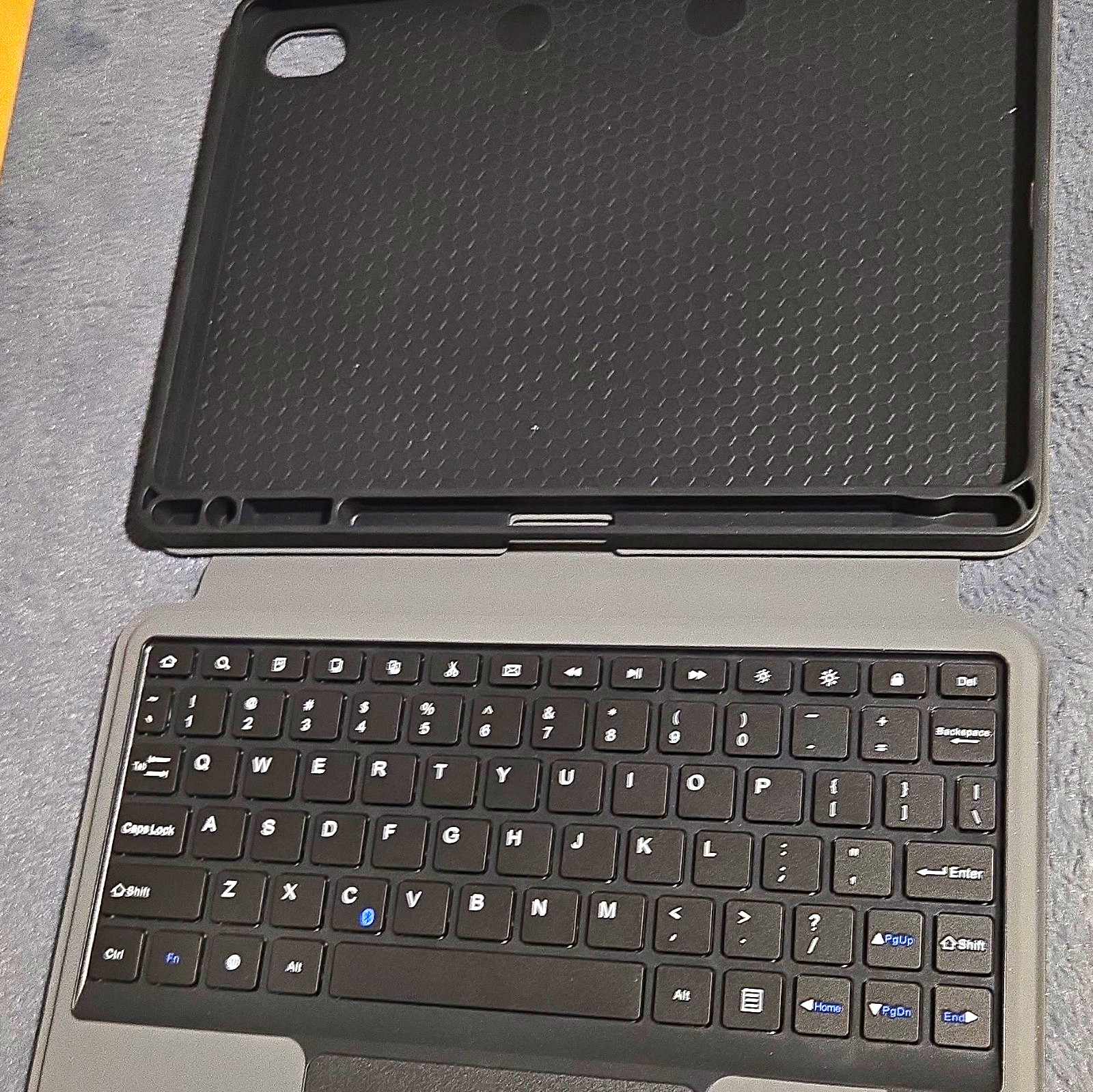 onn Bluetooth Keyboard Folio Case w/ Detachable Keyboard & Trackpad 11" Black