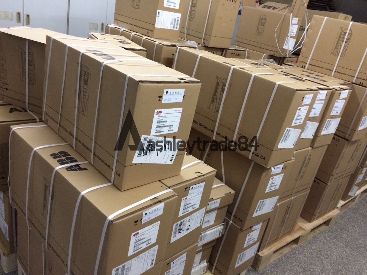 1PC NEW ABB ACS880-01-045A-3