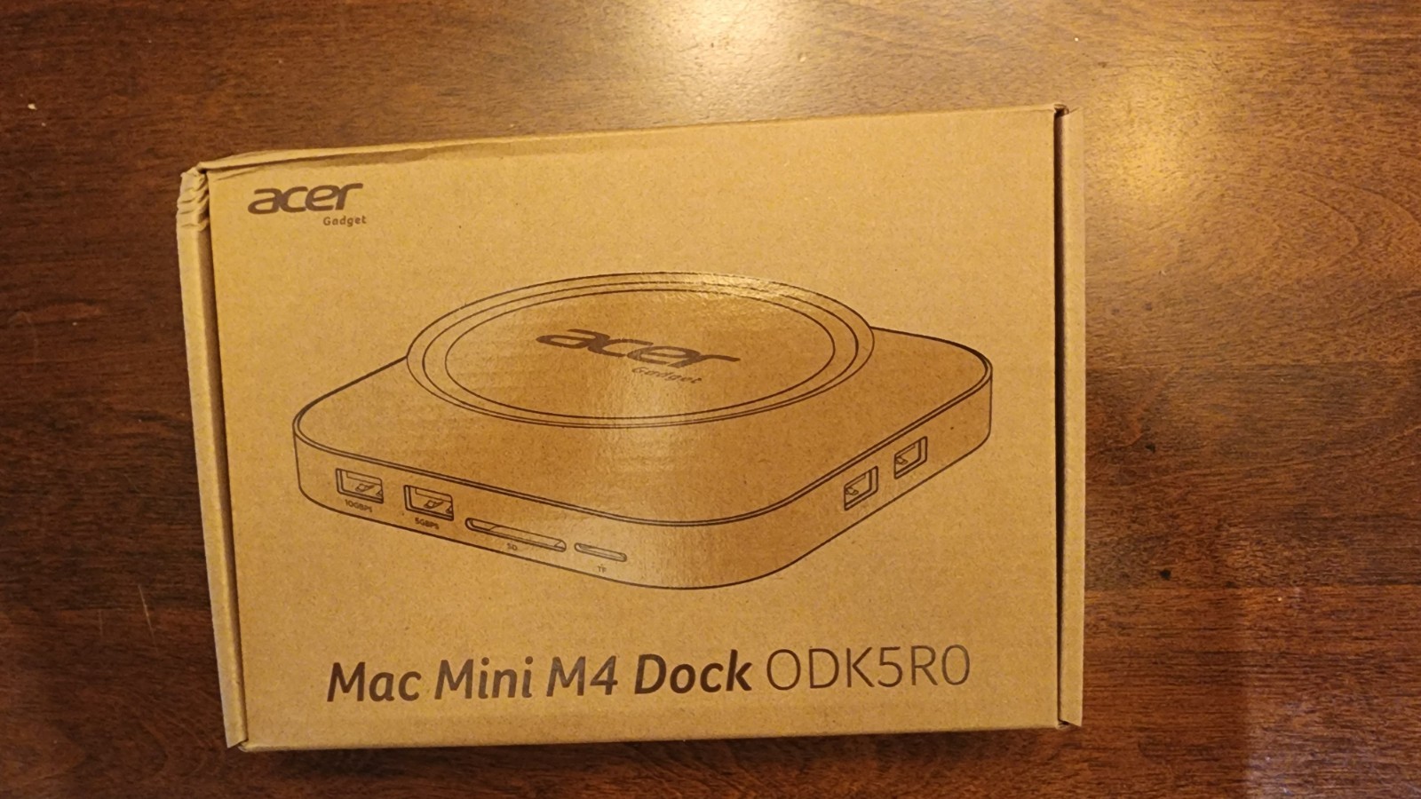 Acer Gadget Mac Mini M4 Dock, 8TB M.2 NVMe/SATA SSD Enclosure & Stand, 4K@144Hz