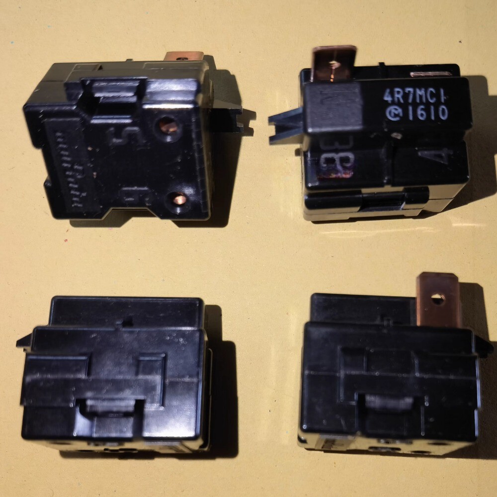 2pcs For refrigerator compressor starter PTC starter 4R7MC1