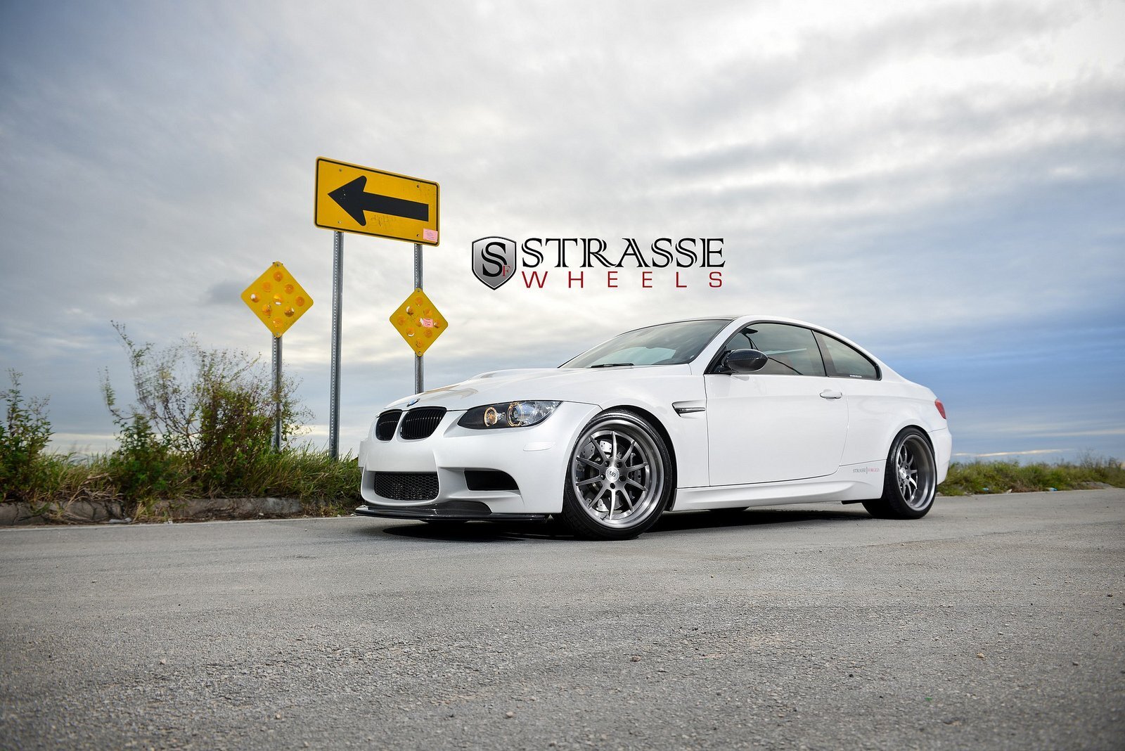Cars bmw e92 strasse tuning wheels Desk Mat Stitched